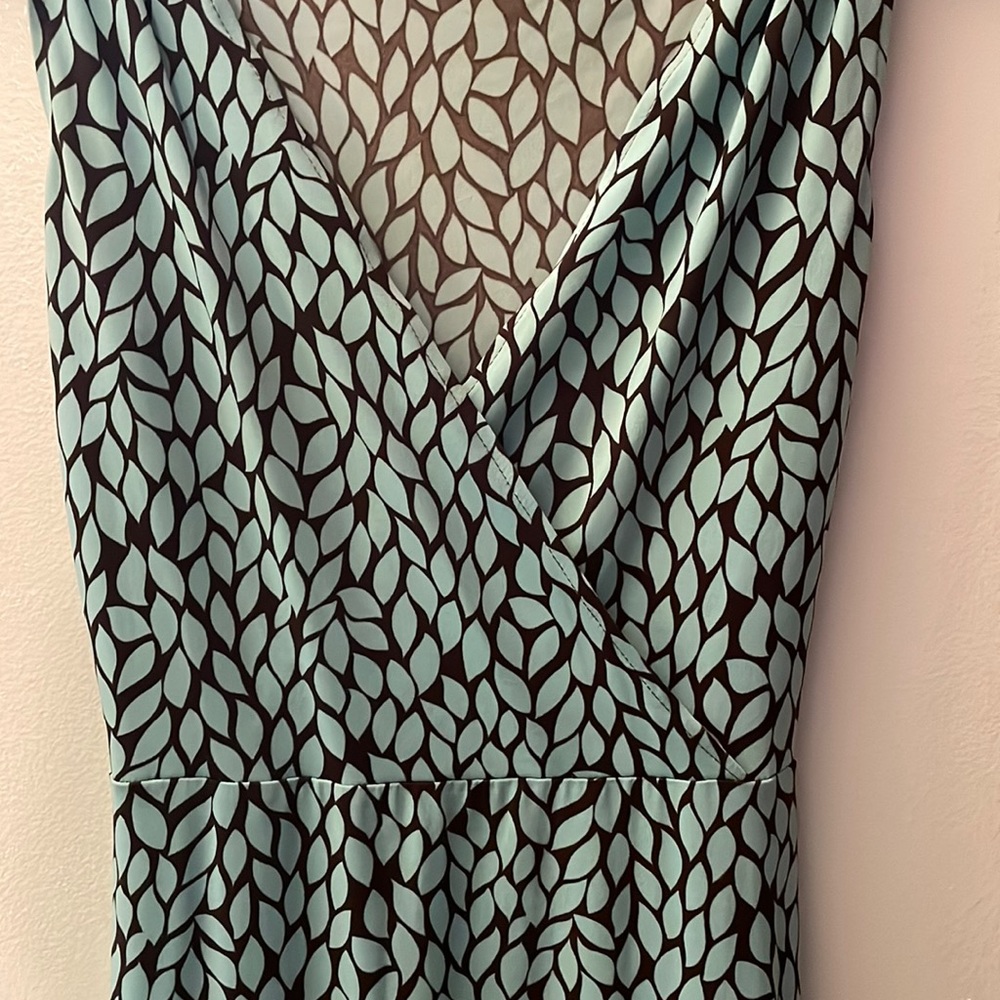 V neck dress